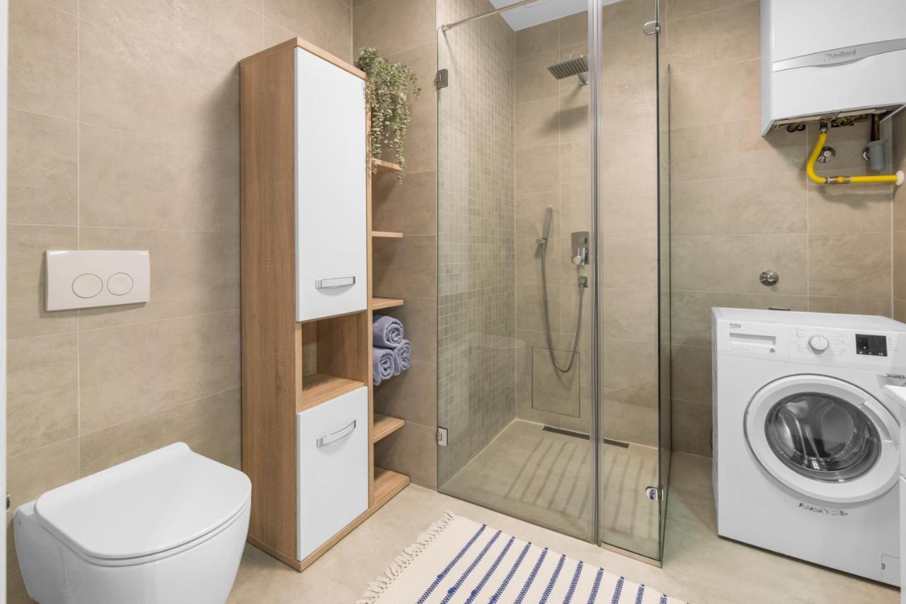 Luxury New Apartment With Private Garden Near The Beach! Porec Ngoại thất bức ảnh